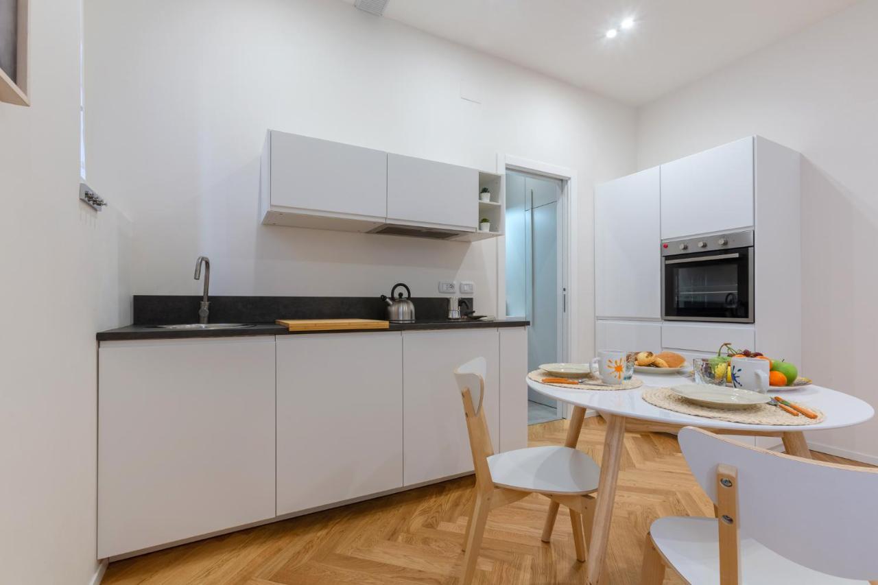 Bologna Piazza Del Nettuno Apartment Exteriör bild