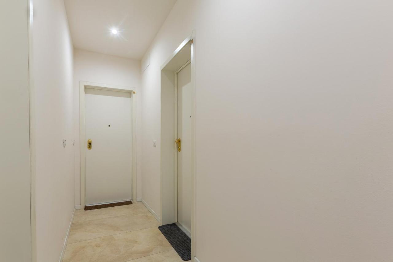 Bologna Piazza Del Nettuno Apartment Exteriör bild