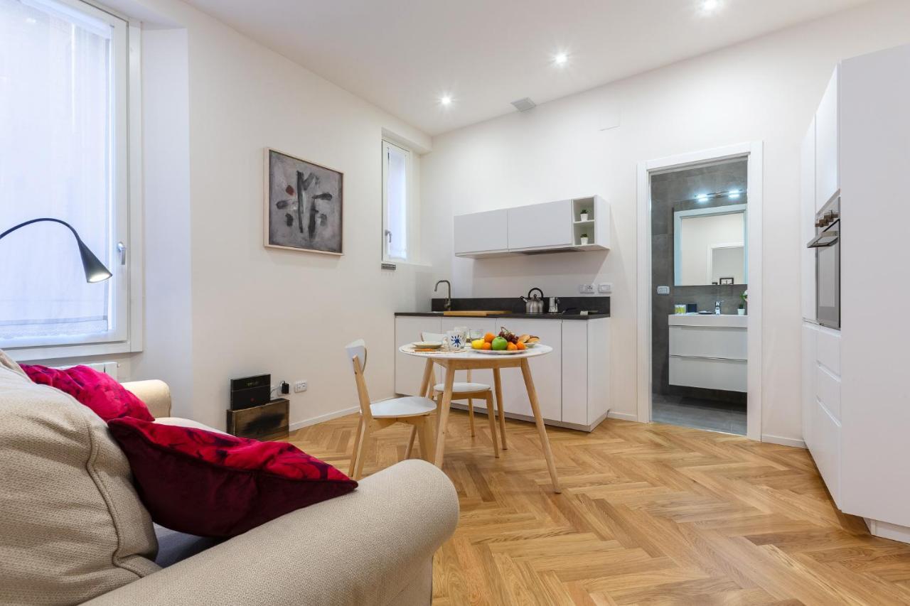 Bologna Piazza Del Nettuno Apartment Exteriör bild