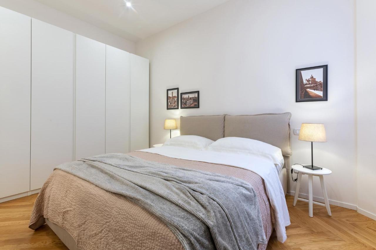 Bologna Piazza Del Nettuno Apartment Exteriör bild