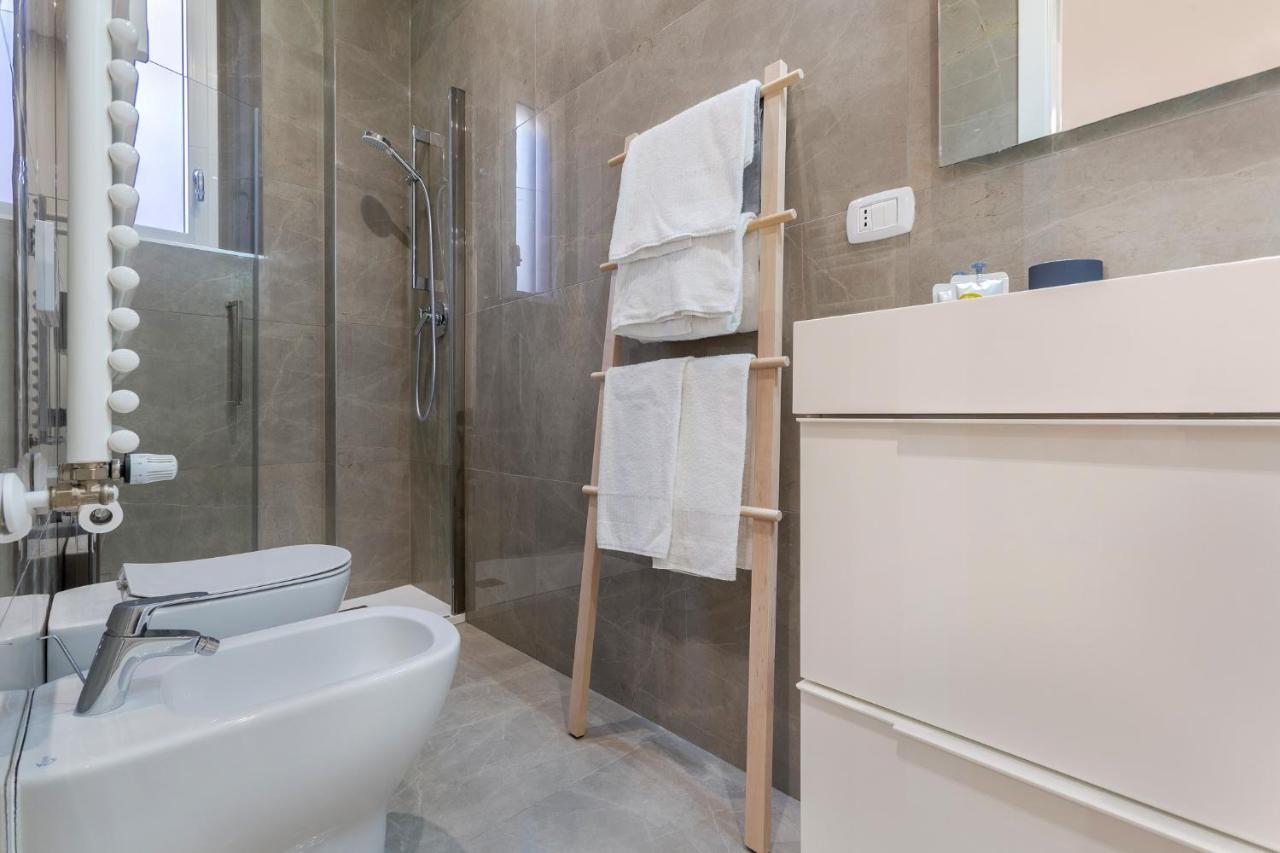 Bologna Piazza Del Nettuno Apartment Exteriör bild